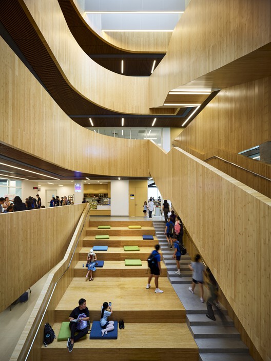 New Middle School and STEAM Design Center / Flansburgh Architects – Image 4 of 52