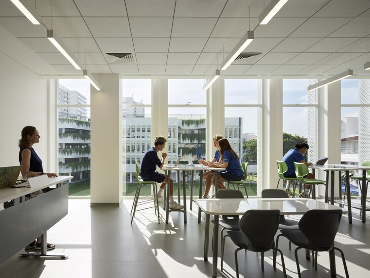 New Middle School and STEAM Design Center / Flansburgh Architects – interior photography, table, chair, glass