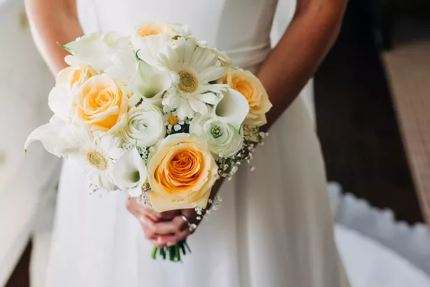 Curate an experience with Peony Design Studio's wedding flowers