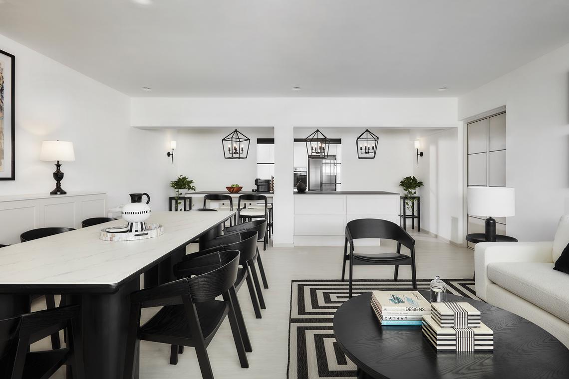 The chic at home: black and white life in Hougang HDB Flat