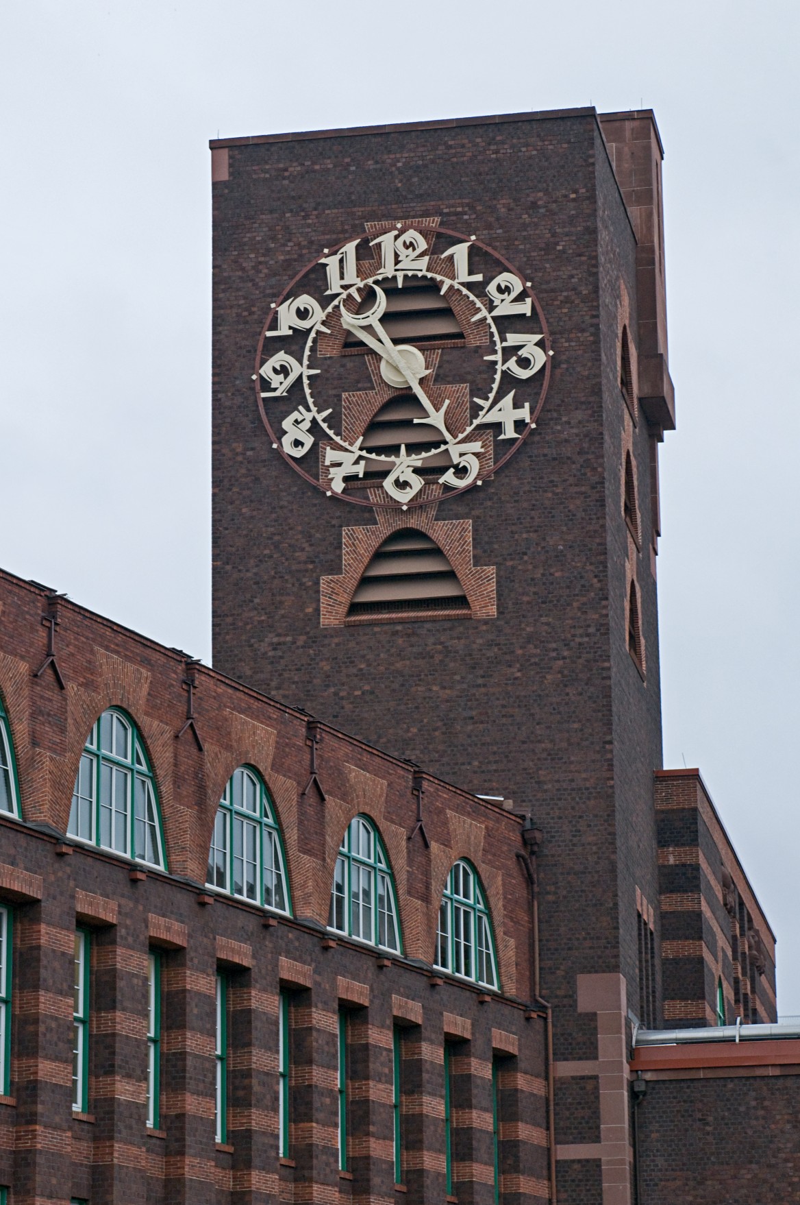 Colorful brick expressionism in a Frankfurt factory