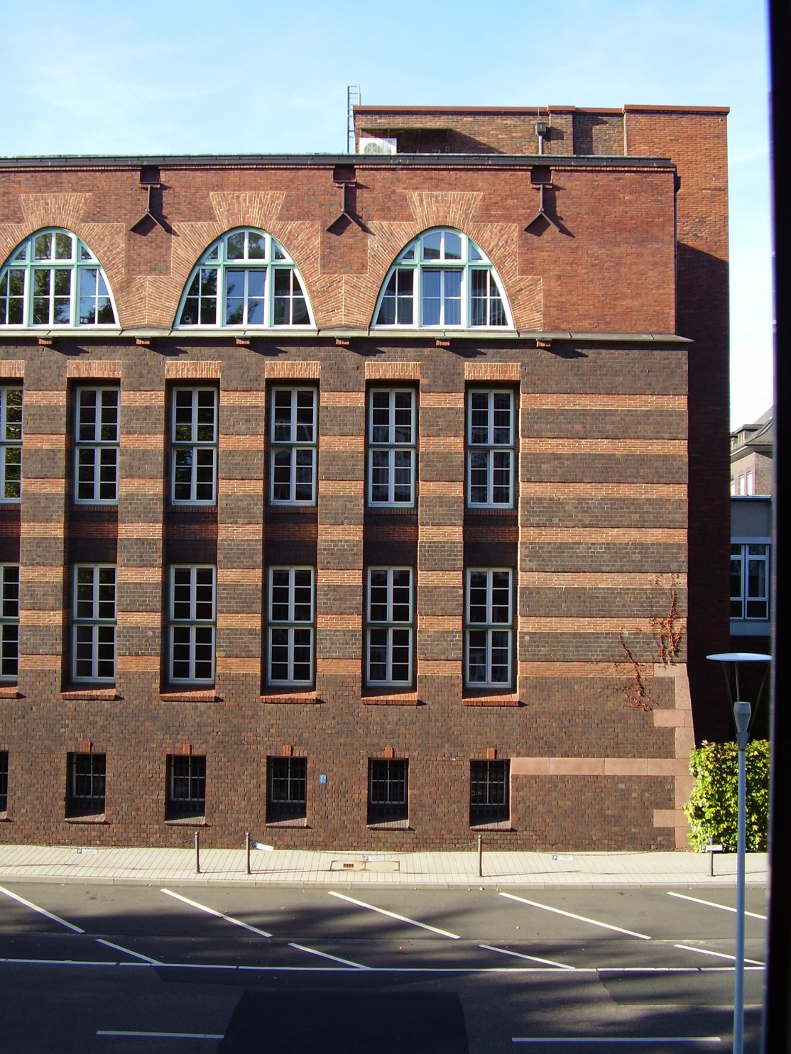 Colorful brick expressionism in a Frankfurt factory