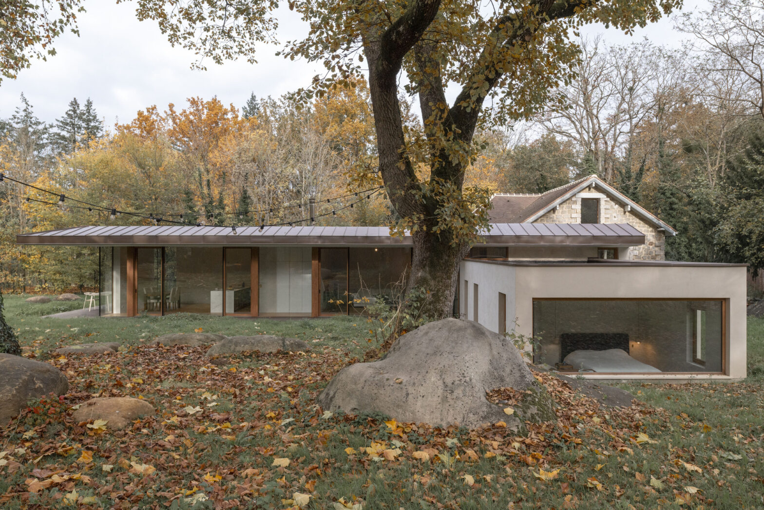 Under the Bioclamatic House / Kida Architecture & Design Wings