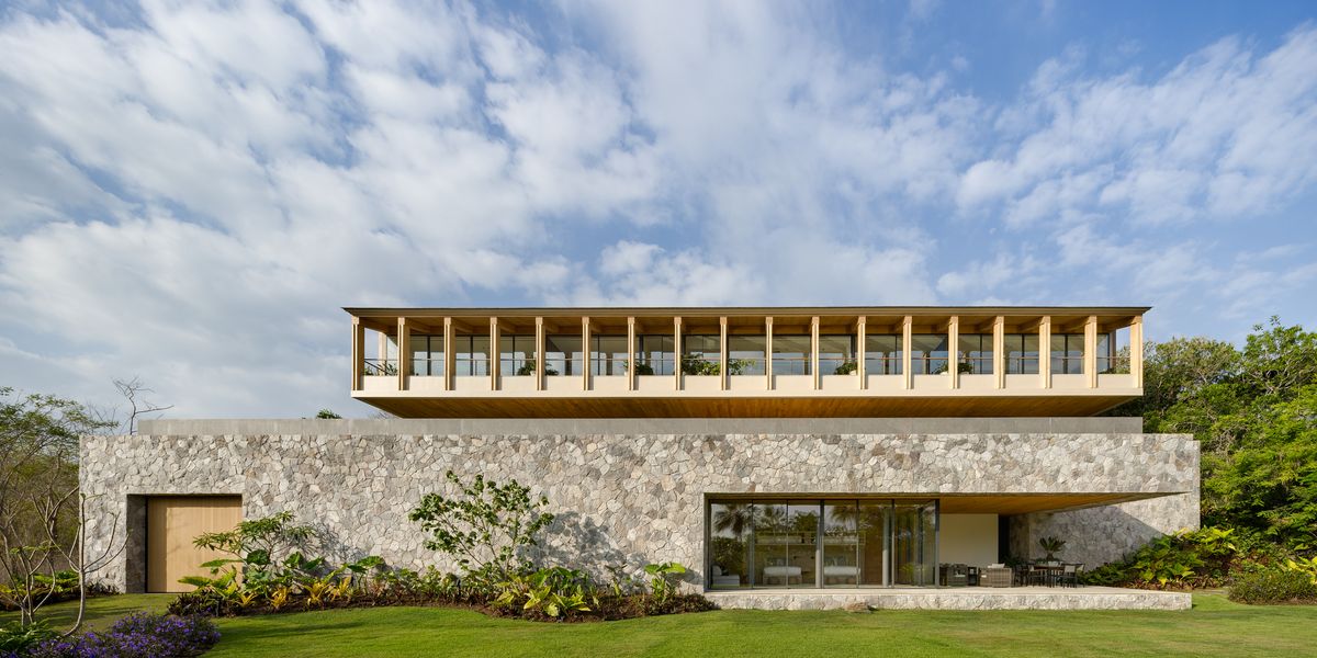 Enjoy the whale observation from this villa of the east coast in Mexico