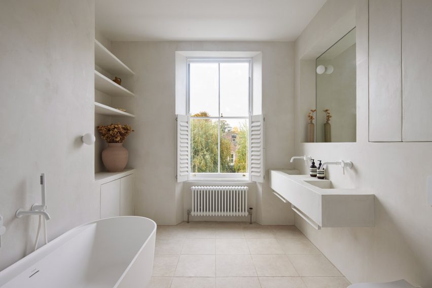 Bathroom interior in the Hoj House by Studio Merlin