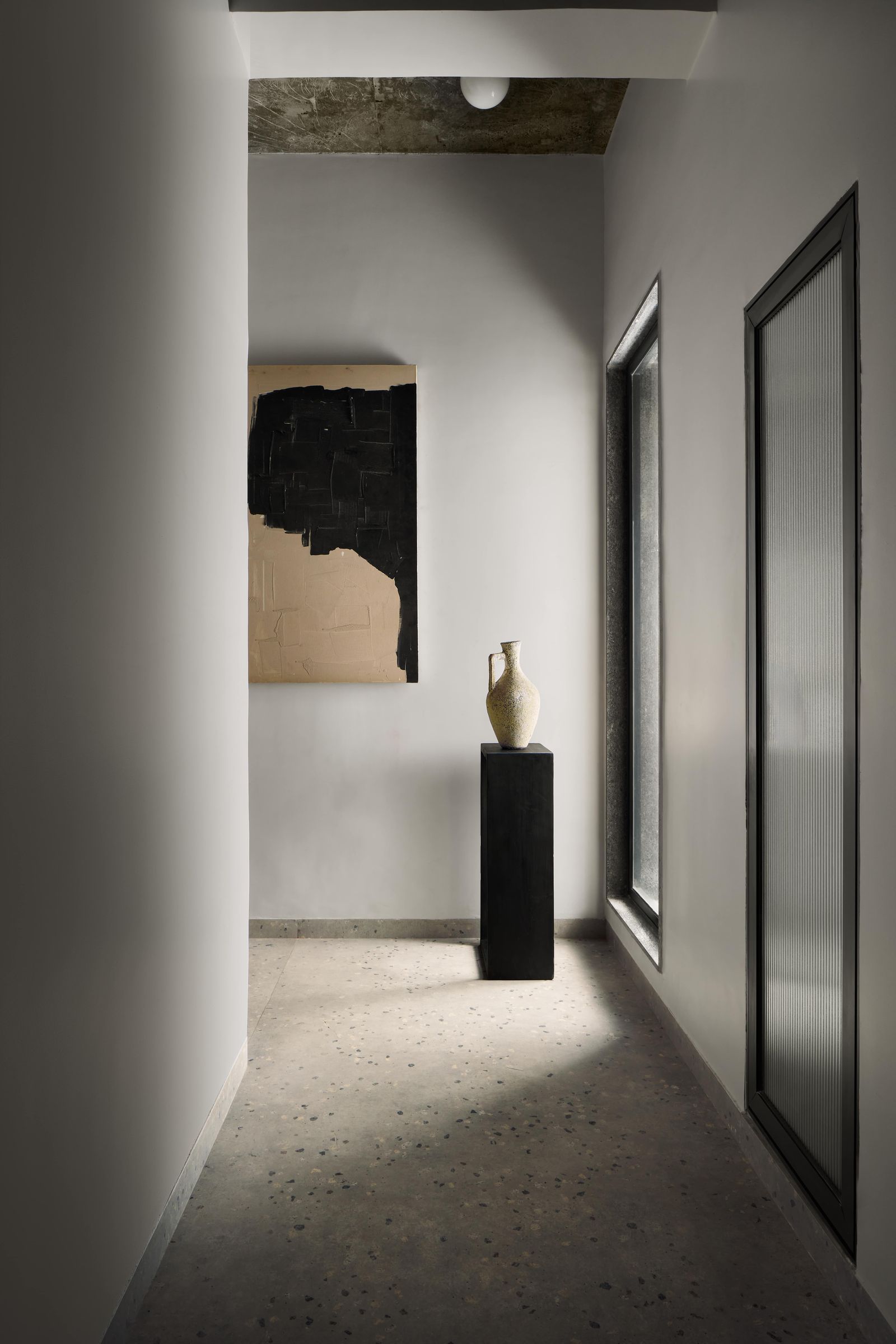 BILD can contain soil floors in the interior design architecture corridor and lamp.