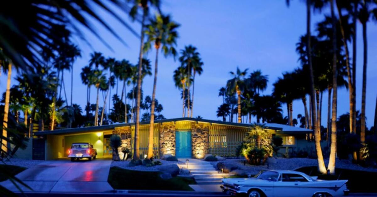 Modern home tours from the middle of the century in the modernism week of Palm Springs