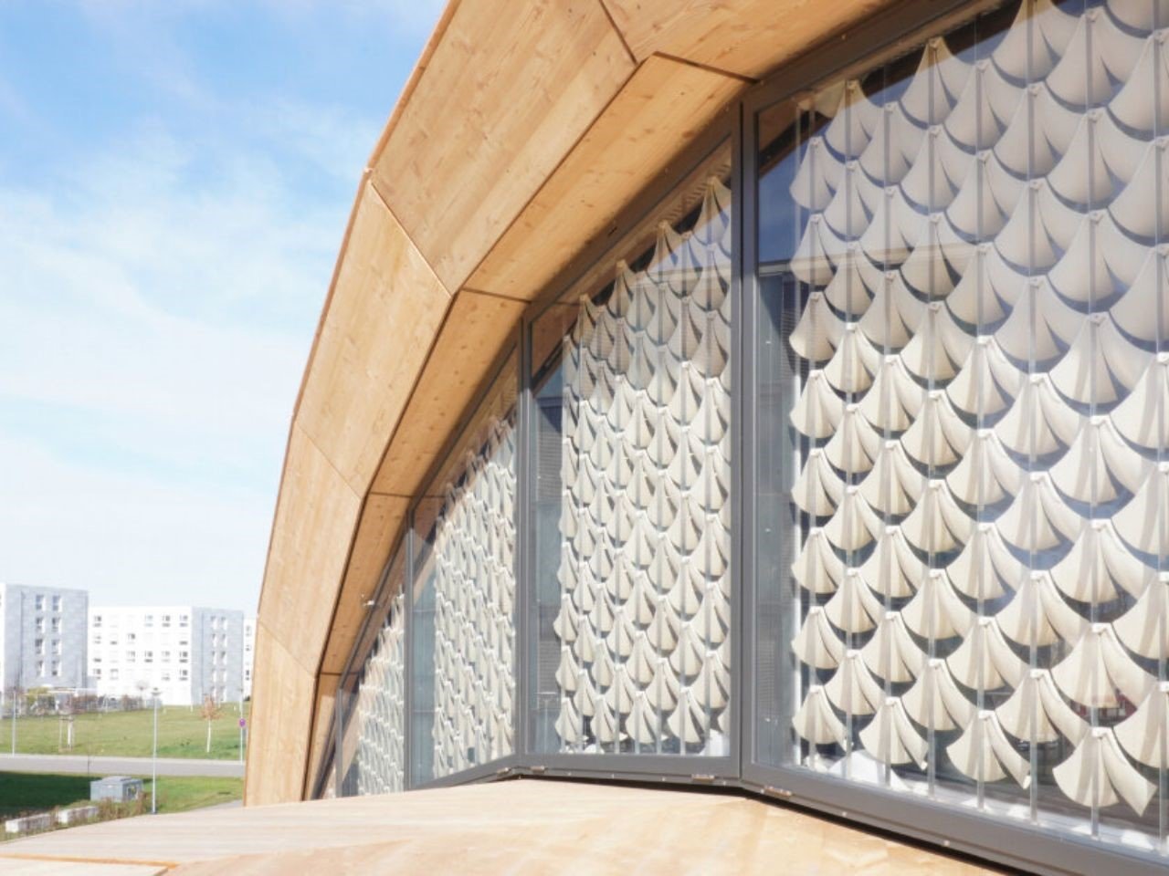 This 4D printed bio-inspired smart shade moves even without electricity without electricity