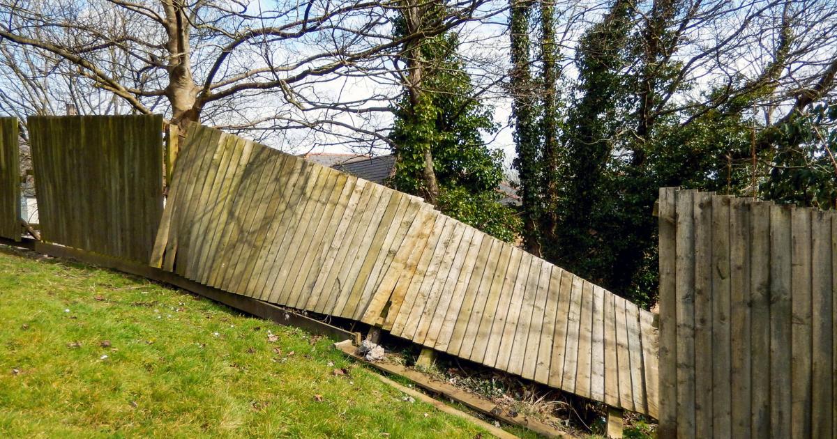 Who is responsible for paying a new garden fence?