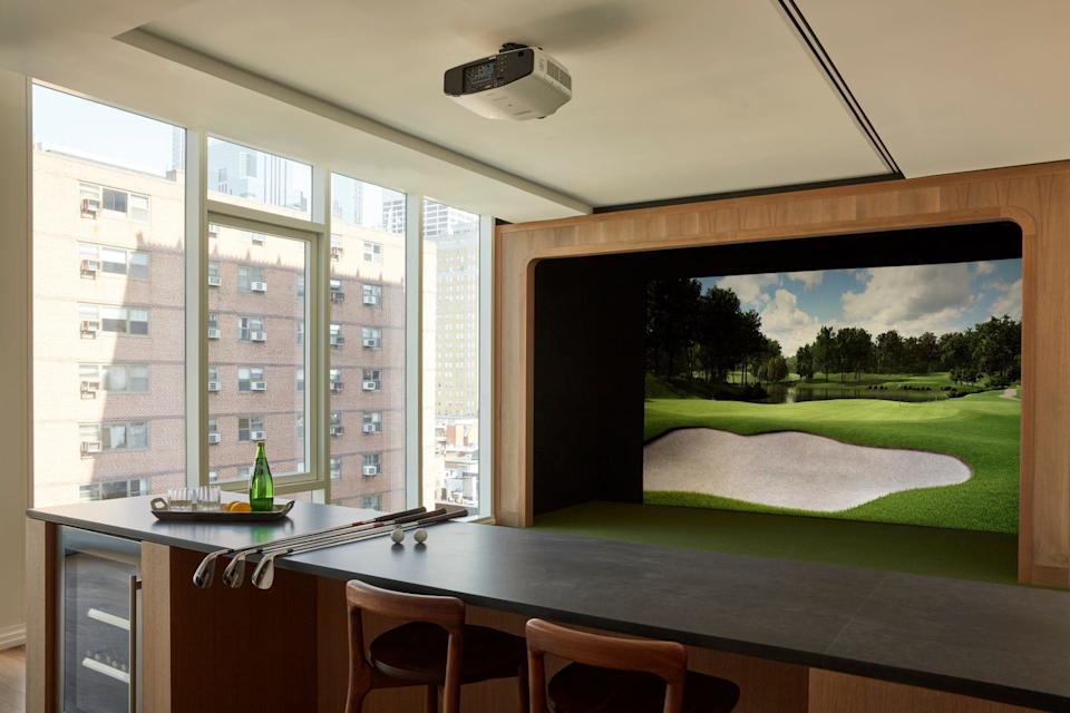 Golf room