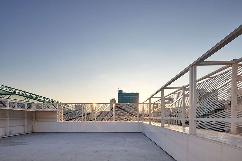 Responsive skin surrounds the architectural border in Yangjae Dong 9