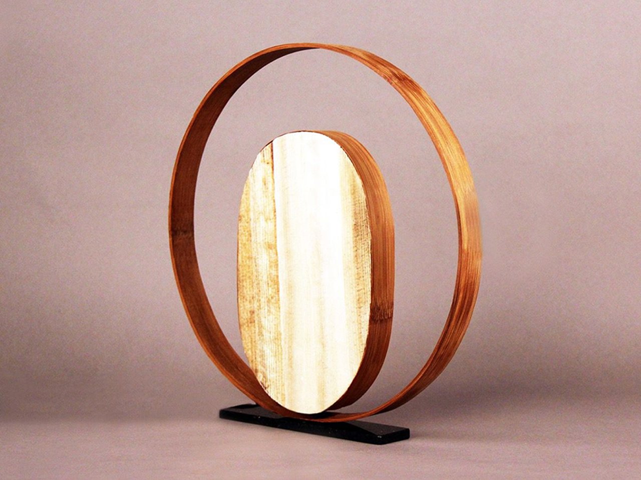 From coffee bowls to banana fibers: the 5 innovative materials that change sustainable lighting design