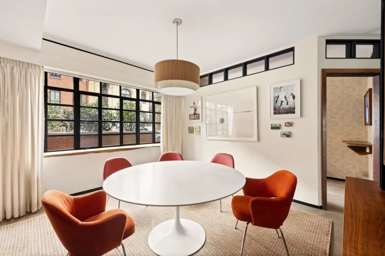 1850s Brooklyn Heights Townhouse, which was reinterpreted with modern architecture from the middle of the century, asks $ 9.9 million