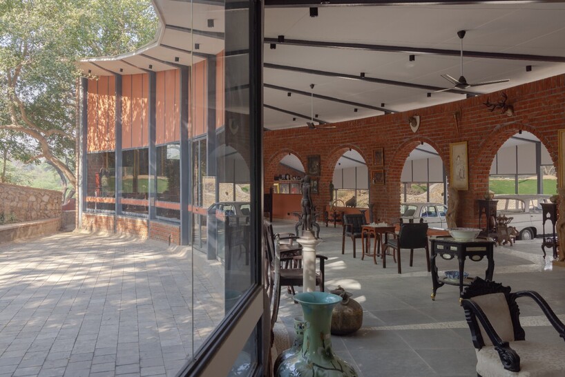 Correled canopy accommodation, the House Gallery Hybrid of Milind Shivani in India