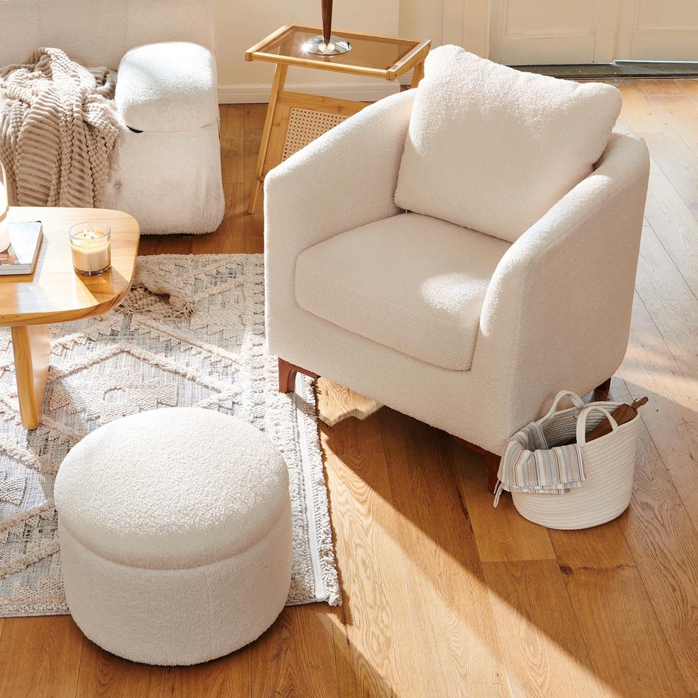 Sherpa Accent chair with warehouse Ottoman Sherpa Accent chair with warehouse Ottoman