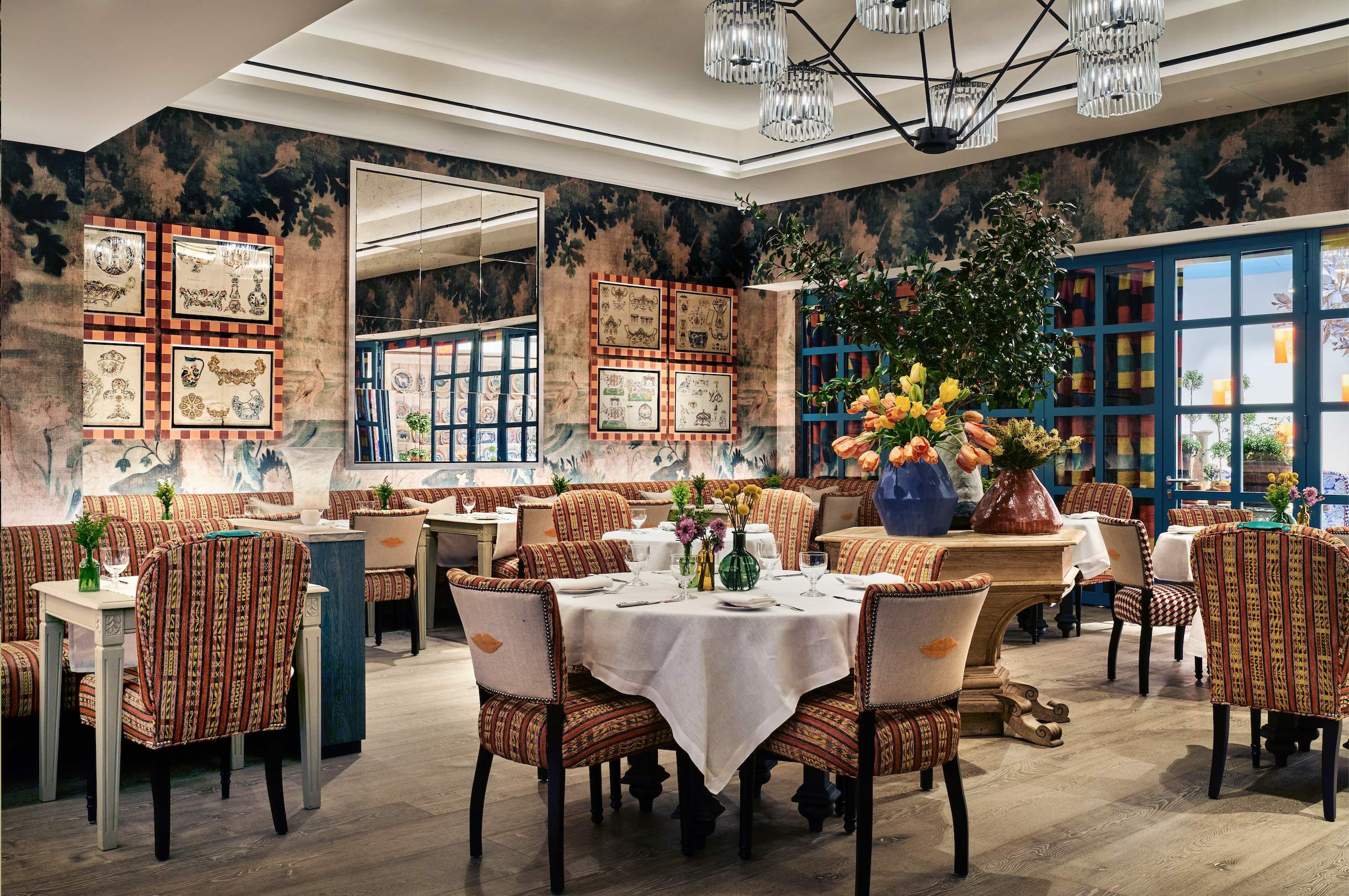Enter the living, pattering world of a Tribeca's Warren Street Hotel of a Tribeca