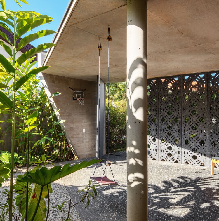 House income / Fernanda Neiva + Fernanda Palmieri + Paula Zasnicoff - Image 12 of 26