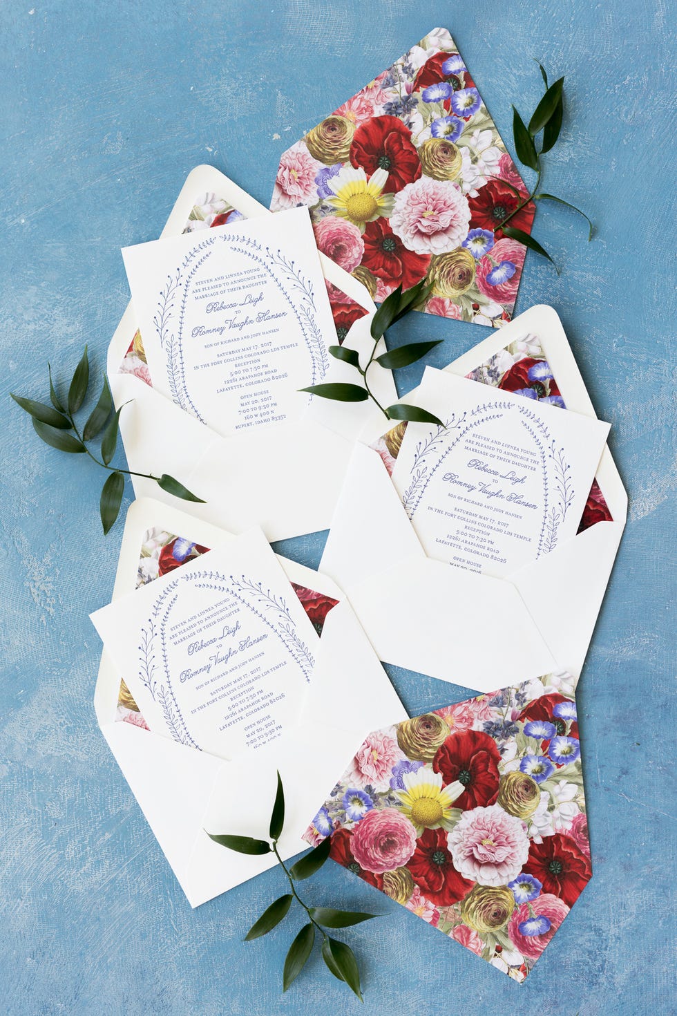 Wedding color schemes blue white pops color Wedding color schemes blue white pops color