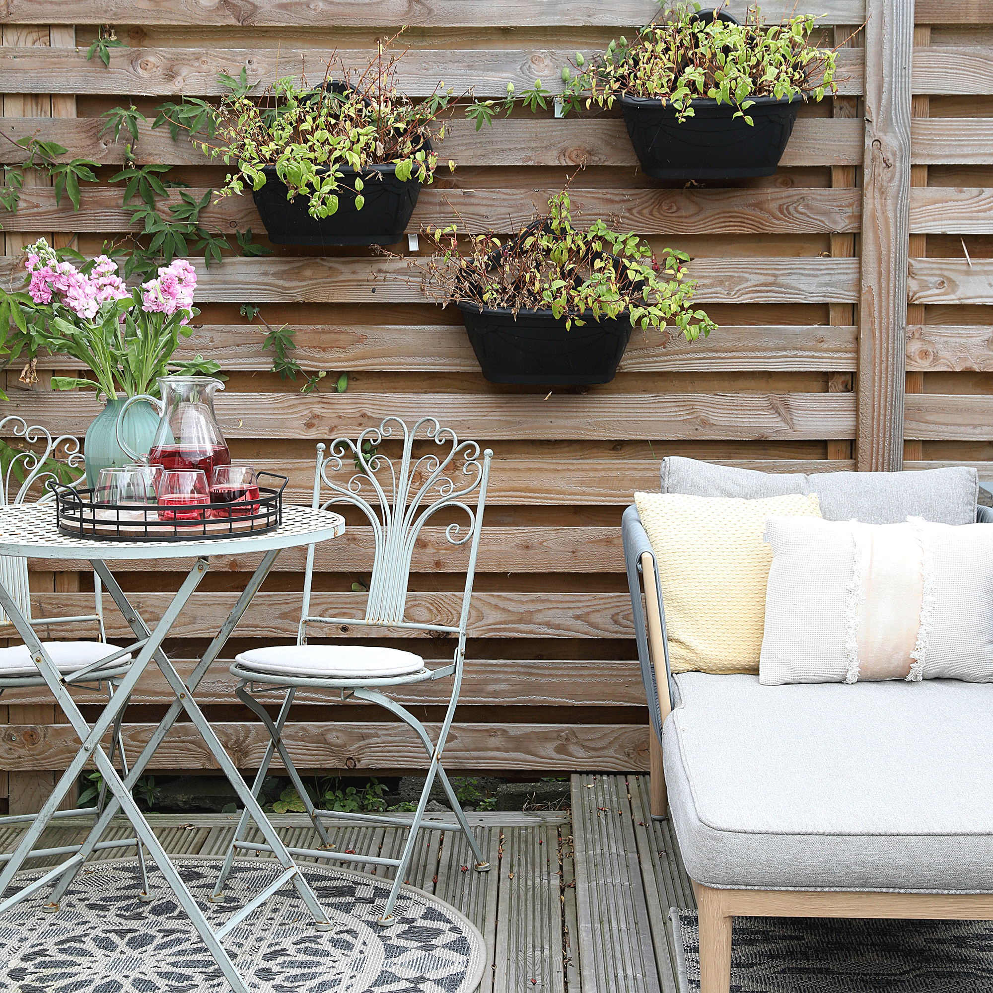 How high can a garden fence be? The legal limit and ...