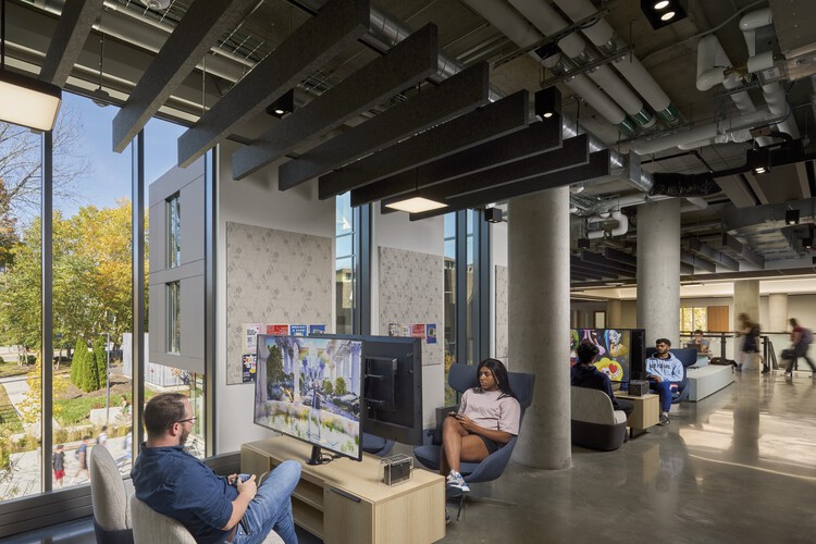 Clark University Center for Media Arts, Computing and Design / Ayers Saint Gross - Interior photography, living room, chair