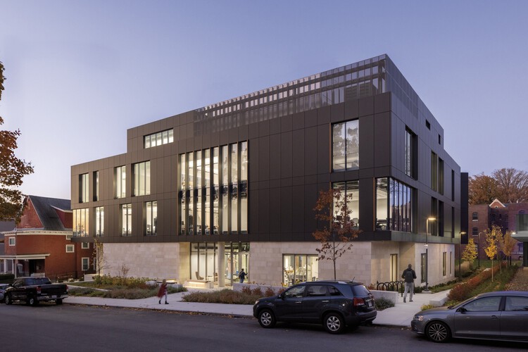 Clark University Center for Media Arts, Computing and Design / Ayers Saint Gross - Outdoor photography