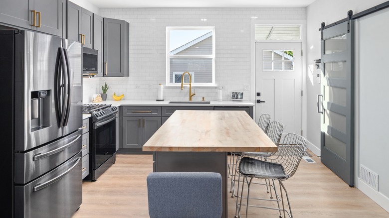 Kitchen with dark gray charcoal cabinet