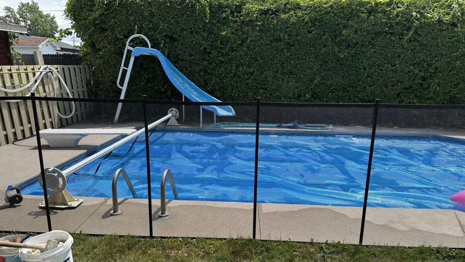 New regulations for mandatory fences around Quebec living pools to prevent drowning