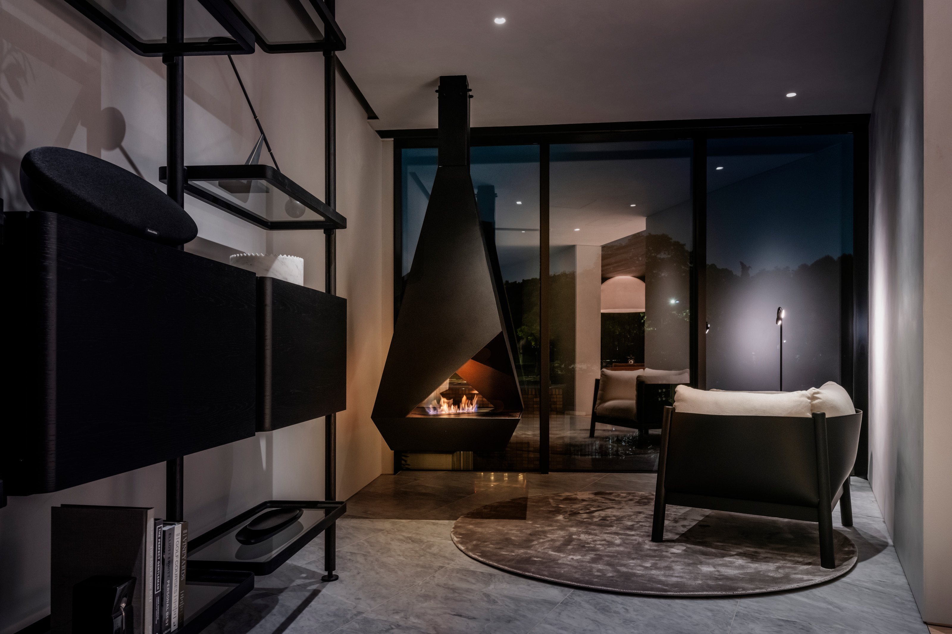 The study at No. 001 Minami Aoyama