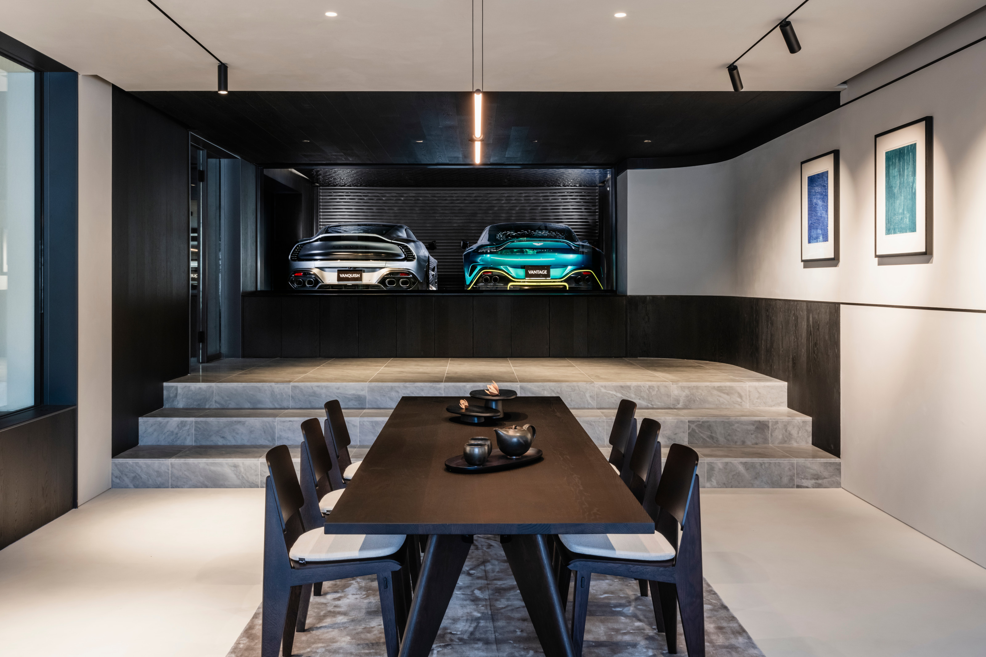 To see the automotive gallery from the inside