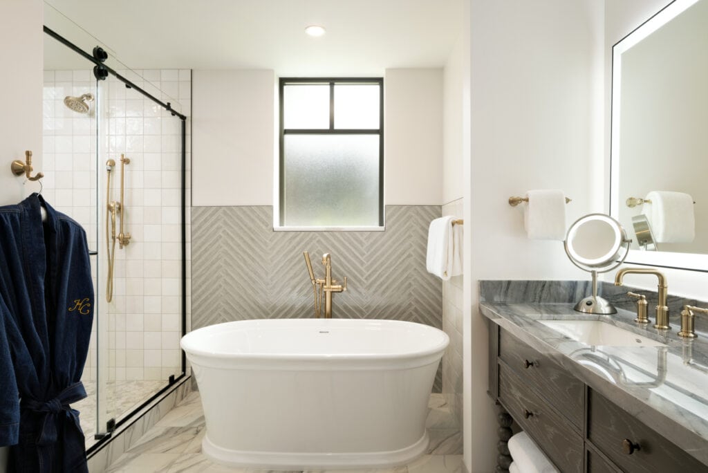 Soak the bathtub