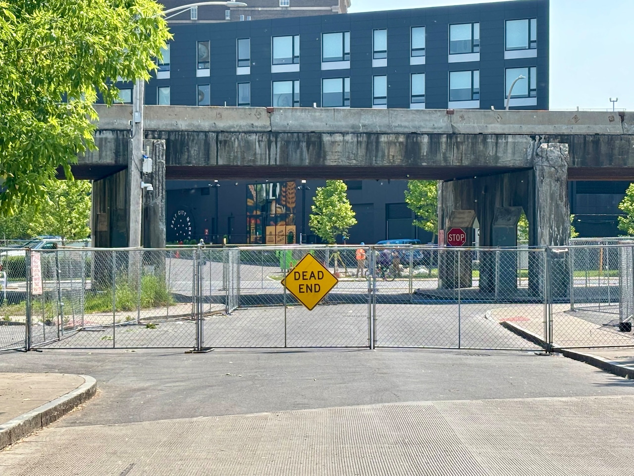 A fence? Or a cage? Syracuse pens from the street to curb problems near homeless accommodation