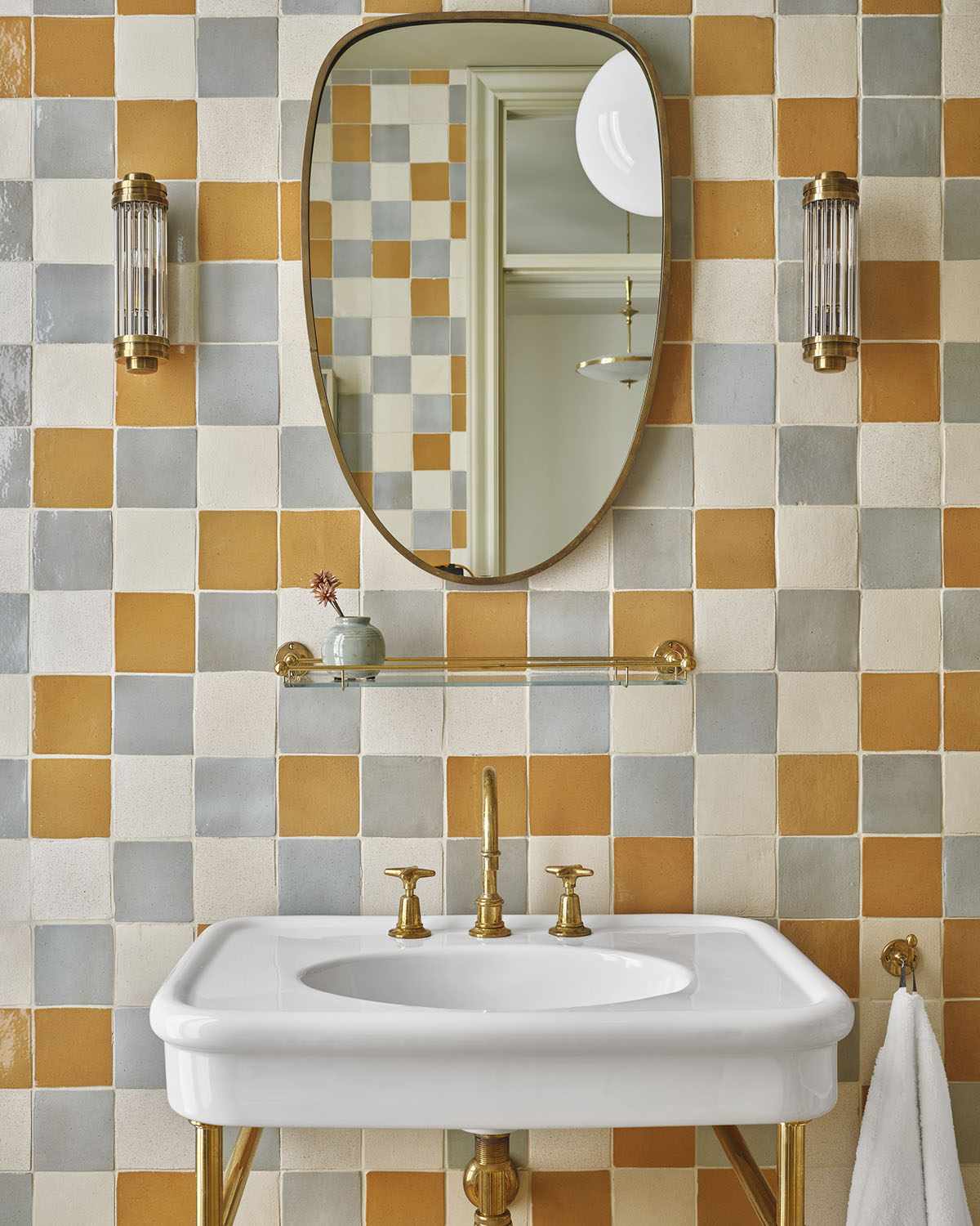 Are you planning a bathroom update? Do not make these common tile errors