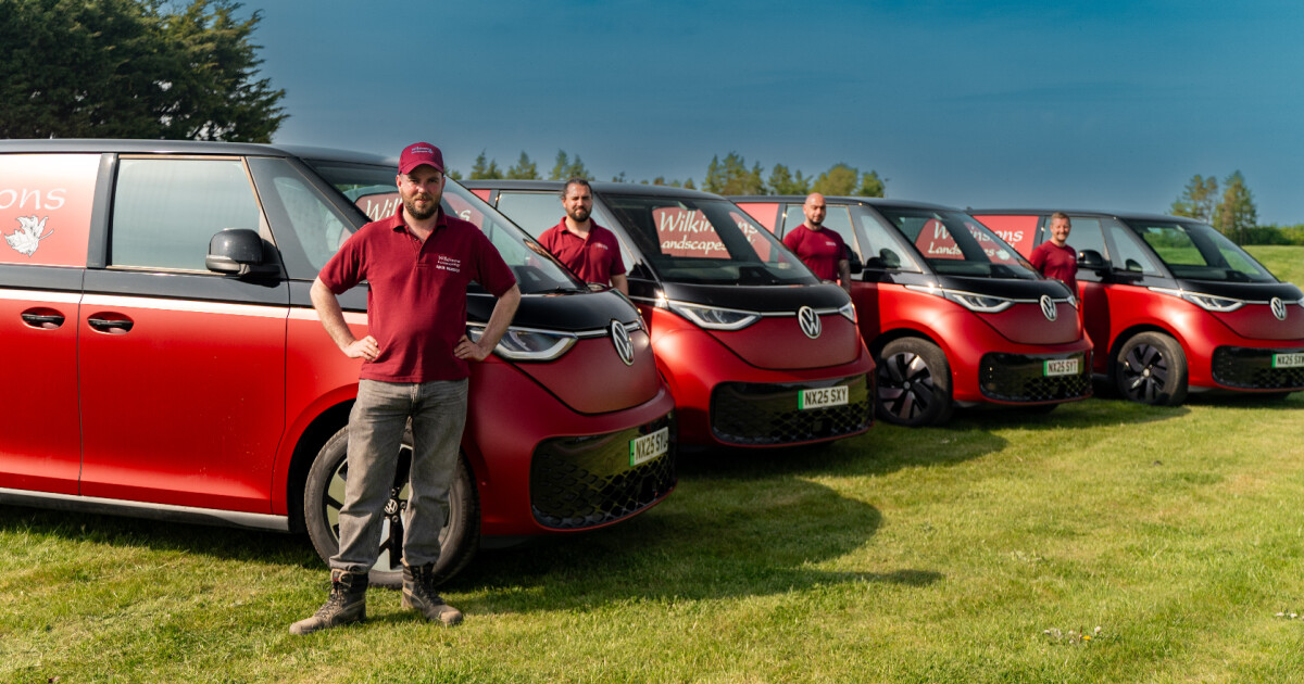 Luxury landscapes move the equipment to green