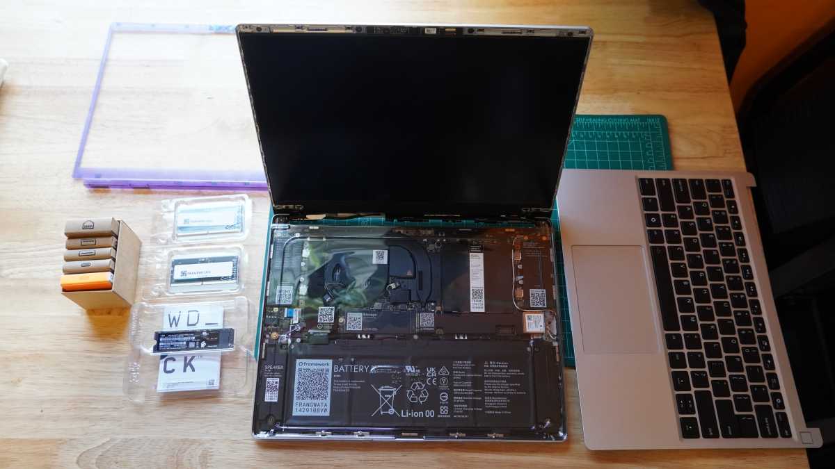 Frame laptop 13 (2025) dismantled