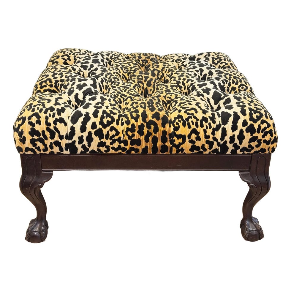 Vintage Tuftted Leopard Print Samtklaue Foot Ottoman Vintage Tuftted Leopard Print Samtklaue Foot Ottoman
