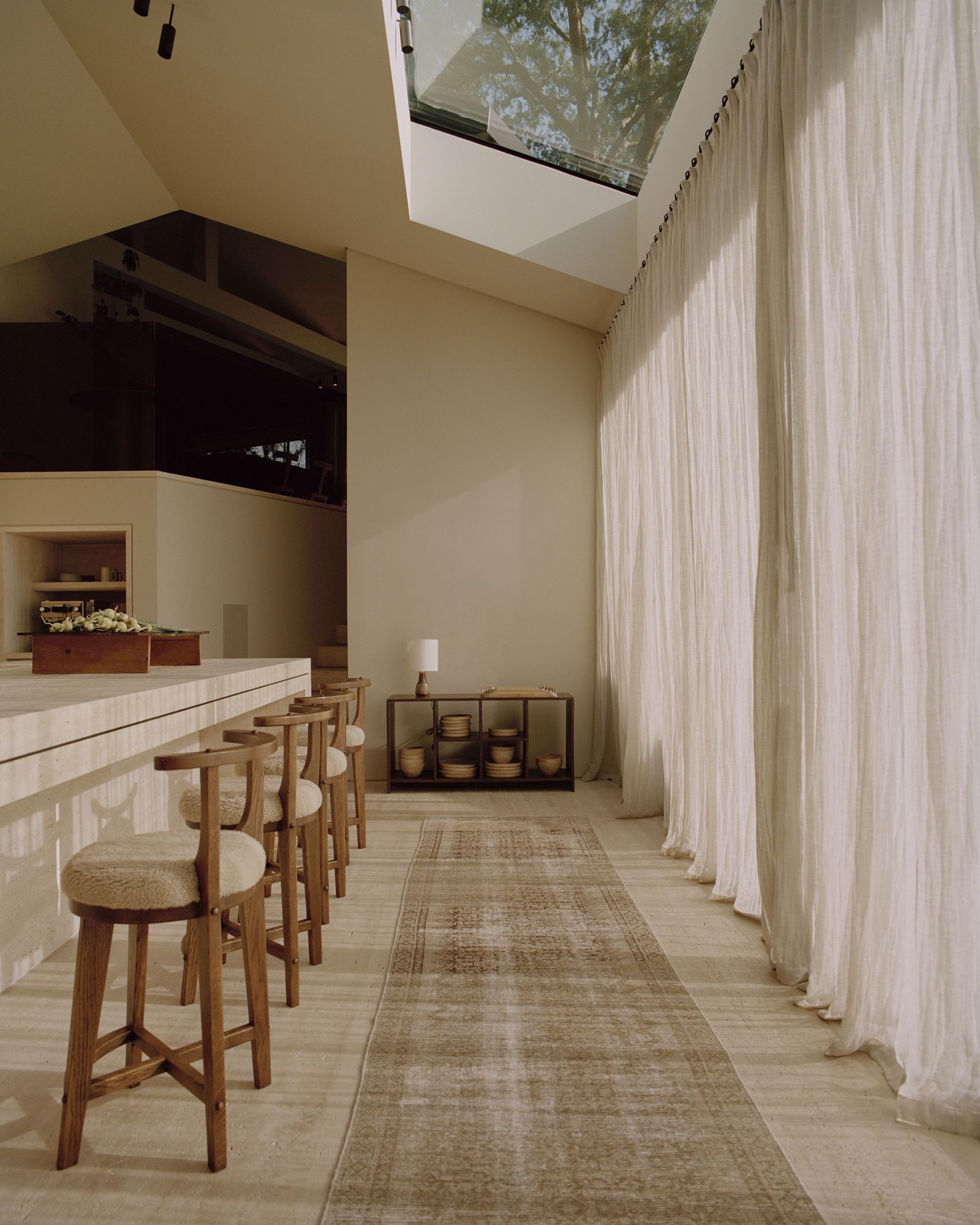 BILD can contain floor floors in the interior in interior designer lamp stool -neck furniture window home and chair