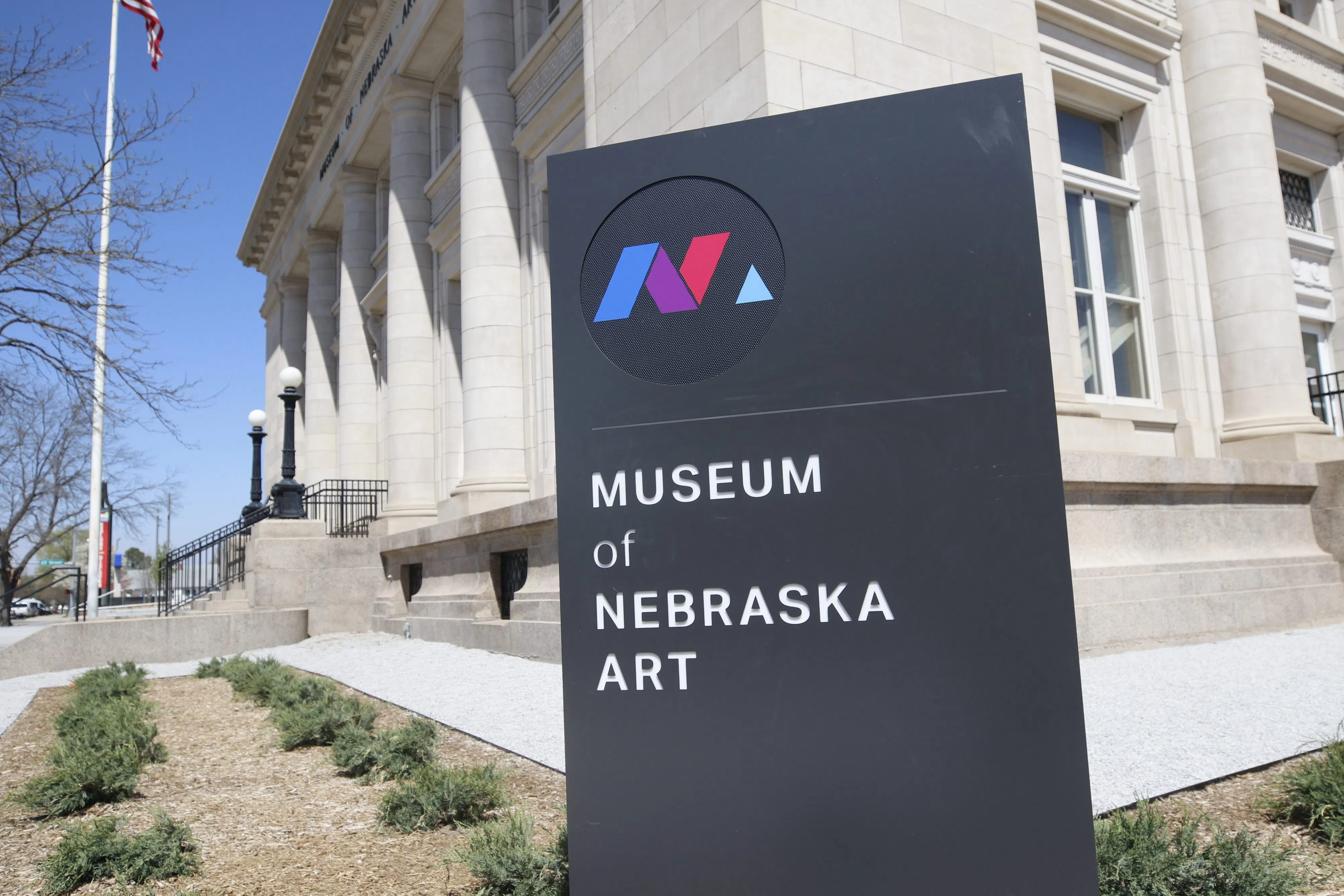Mona opens herb exhibition field manual for a hybrid landscape by photographer Dana Fritz
