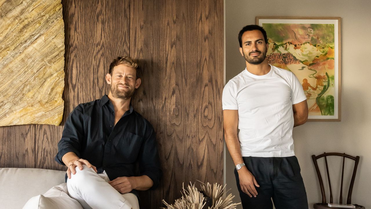 This couple designed its 900 square meter apartment in Cape Town so that they always stand in the sea