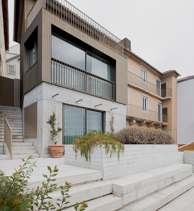 Renovated Porto Residence Neumagines Hillside terraces with steps concrete layers