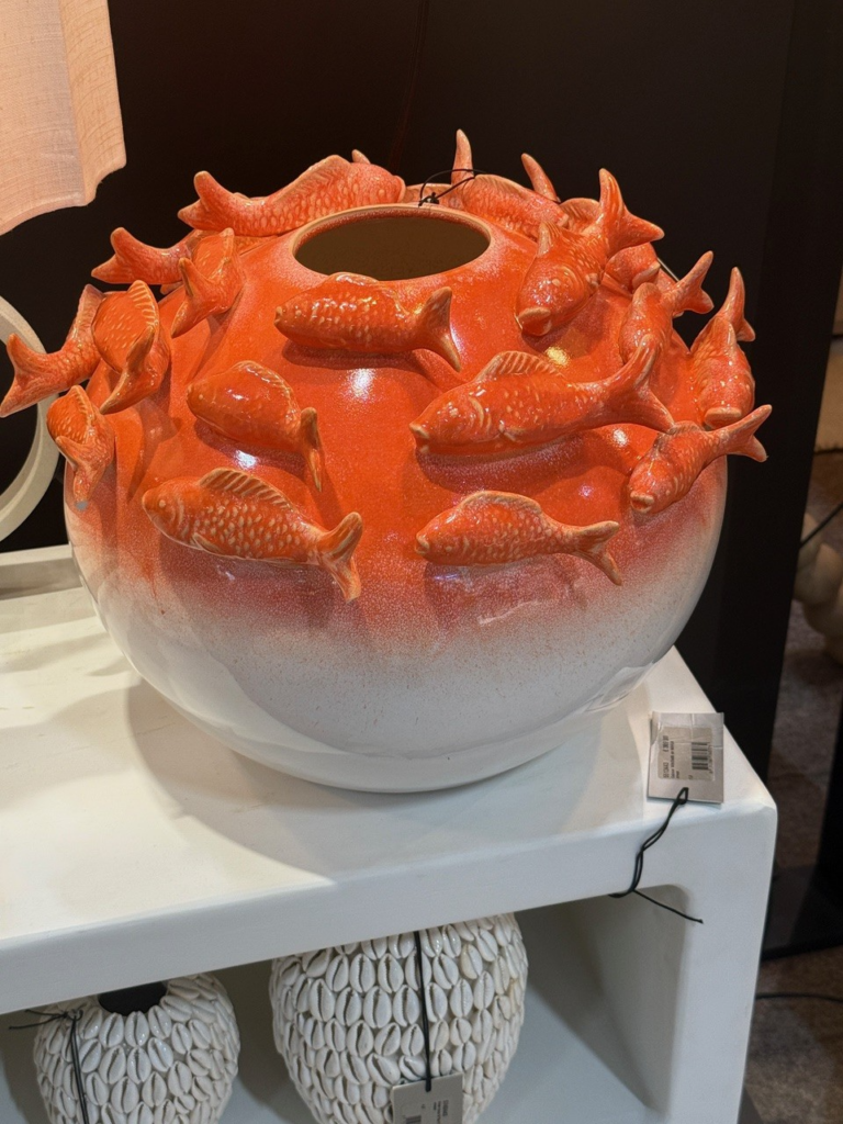 Right and living vase