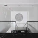 DOA residential building / white cube studio - picture 5 of 22