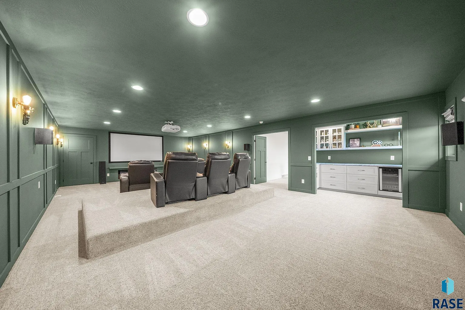 Modern farmhouse masterpiece supplies dream house near Harrisburg