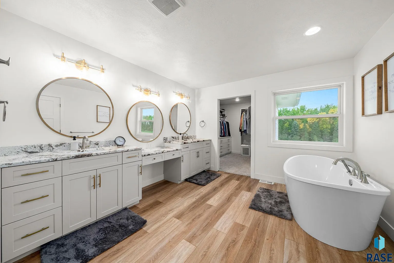 Modern farmhouse masterpiece supplies dream house near Harrisburg