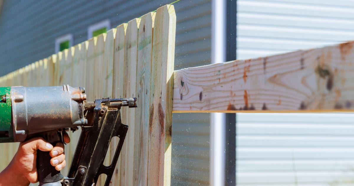 Can I make my garden fence higher in the UK? Rules to observe