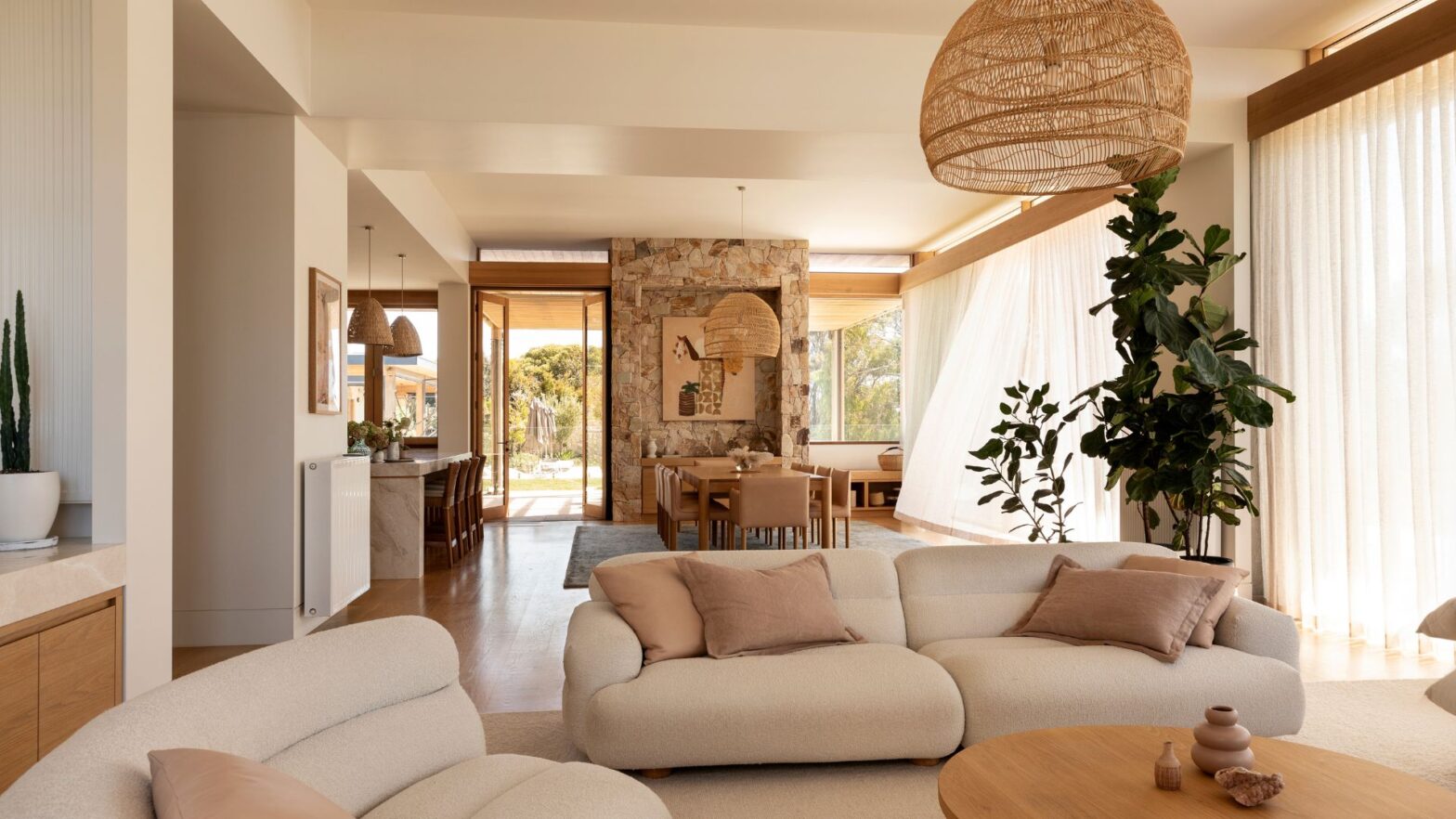 Experts say that they need these 6 happy houseplants in their house