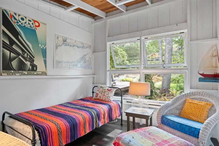 Former Fischer Bungalow in Springs, an allusion to the past era