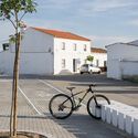 Over the Fences – Clara Campoamor Square in San Silvestre de Guzmán / studio twentytwo – outdoor photography
