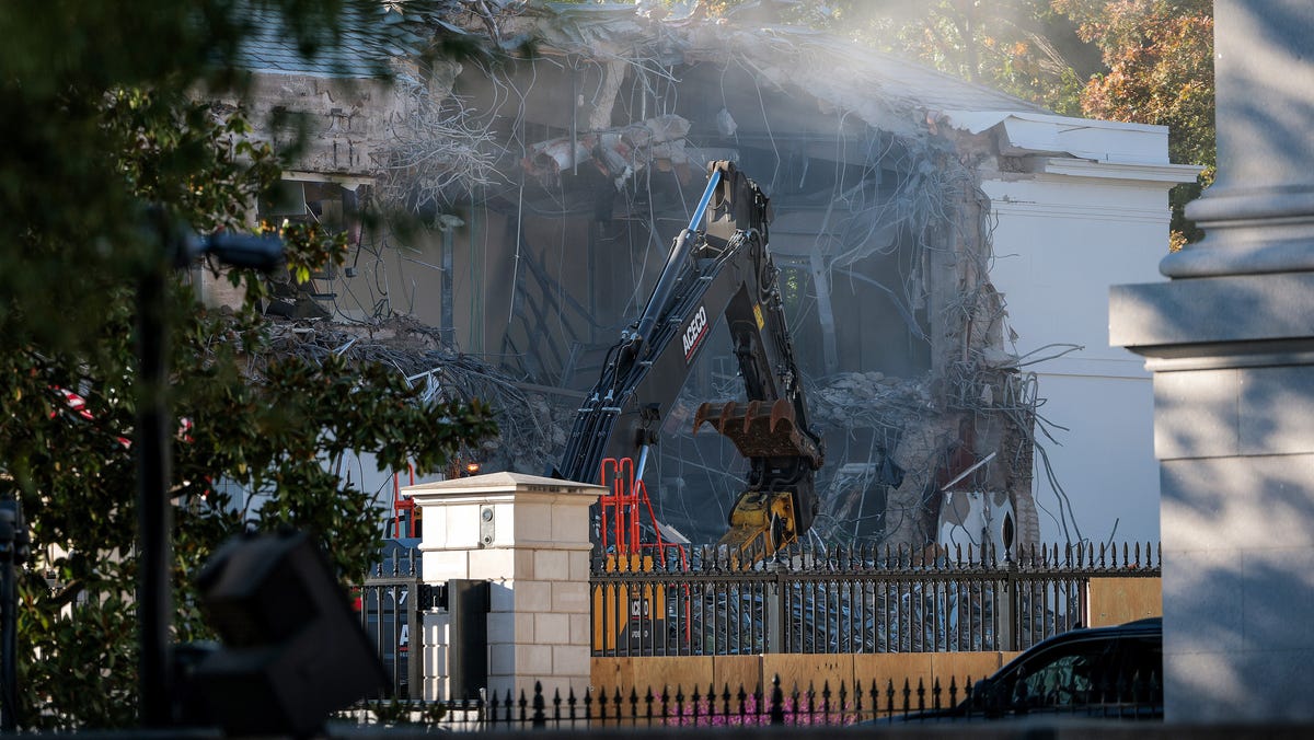 What are the crews destroying in the White House? Donald Trump's ballroom on the way.