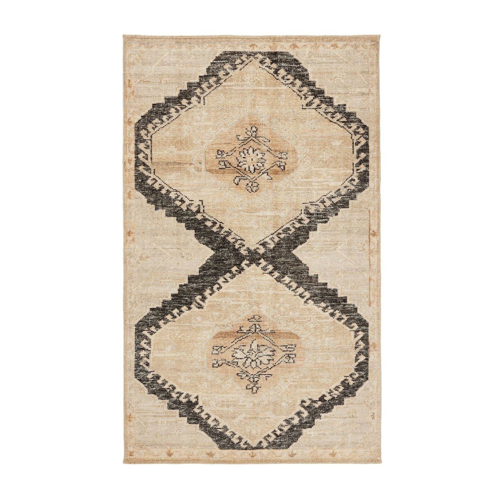 Hand-knotted wool rug Demitria 5' x 8'