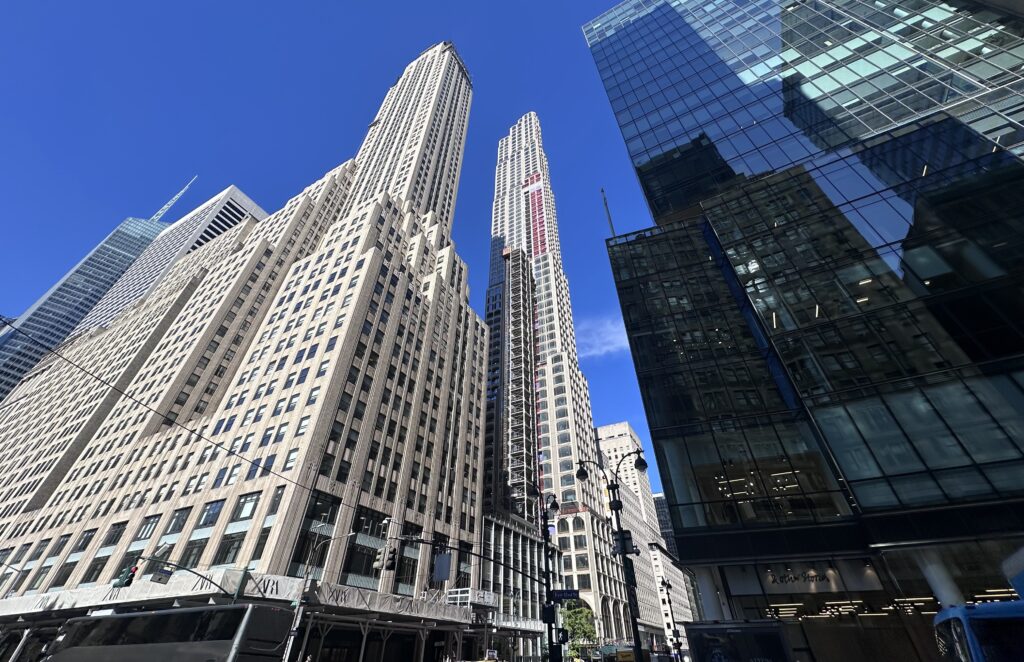 520 Fifth Avenue. Photo by Michael Young.